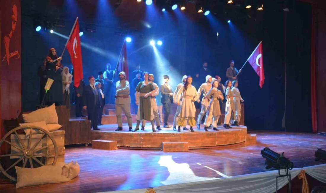 “Cumhuriyete Doğru” tiyatro oyunu Malatya’da izleyicilerle buluştu