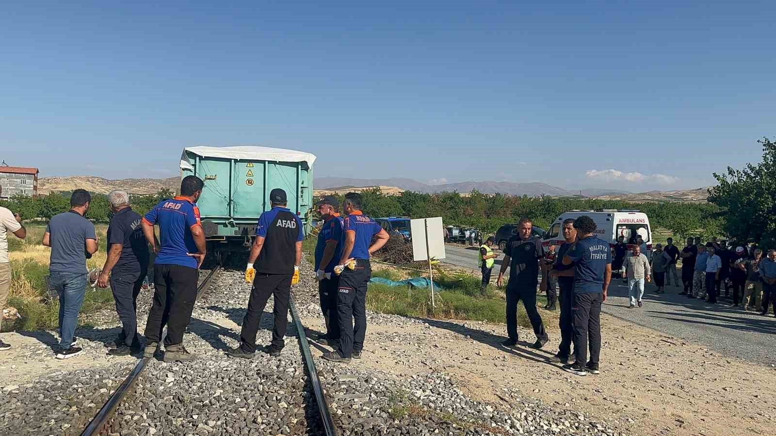 Malatya Battalgazi’de Yük Treni Faciası: Anne ve 2 Çocuğu Hayatını Kaybetti, Baba Ölüm Kalım Savaşı Veriyor