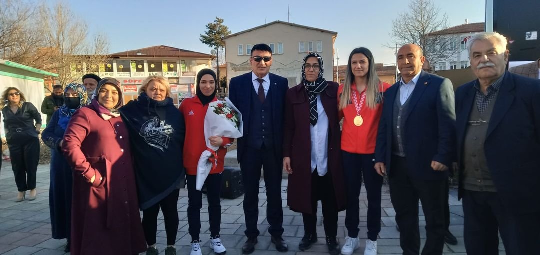 Olimpiyat İkincisi Gururumuz Hatice Akbaş Bugün Geliyor Bakalım Nasıl Karşılayacaklar?