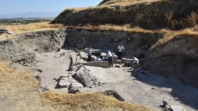 Arslantepe Höyüğü'nde 7 bin yıllık hayvan figürlü mühürler bulundu