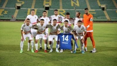 Ali Aladağ…:Malatya Olay…:
Malatya'nın gençleri Şanlıurfa'da oynadı…Yeni Malatyaspor Şanlıurfa’da Amed Sportif