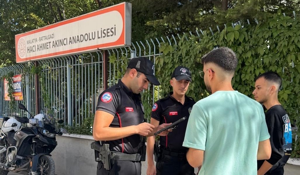 Ali Aladağ…:Malatya Olay…:
Günün güzel haberi...Malatya Polisi yeni eğitim ve öğretim