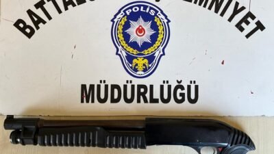 Ali Aladağ…:Malatya Olay…:
Malatya’da sabaha karşı araçla önleri kesilip ateş açıldı…Polis