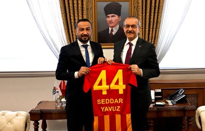 Vali Seddar Yavuz’a 44 Numaralı Forma Hediye Edildi