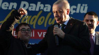 Ali Aladağ…:Malatya Olay…:
Cumhurbaşkanı Recep Tayyip Erdoğan, depremzedelere seslenip “Hedefimiz deprem