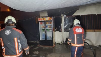Ali Aladağ…:Malatya Olay…:
Son dakika...Sıcak haber…Asrın felaketini yaşayan Malatya’da bir konteyner