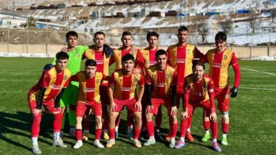 Ali Aladağ…:Malatya Olay…:
Darısı A takımın başına...Yeni Malatyaspor U19 takımı evin