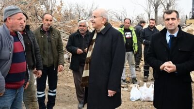 Uğur Hanbey Aladağ…:Malatya Olay…:
Malatya Büyükşehir Belediye Başkanı Sami Er, “Yıllardır
