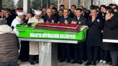 Ali Aladağ…:Malatya Olay…:
CHP Genel Başkanı Özgür Özel, CHP Malatya Milletvekili