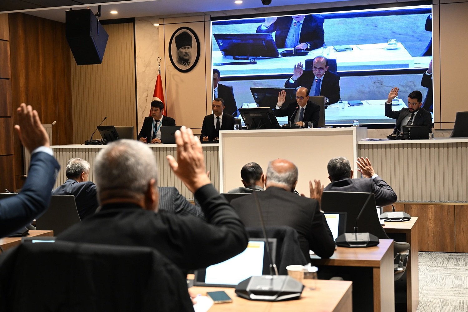 Ali Aladağ…:Malatya Olay…:
Önemli kararlar alındı...Yeşilyurt Belediye Meclisi, Yeşilyurt Belediye Başkanı