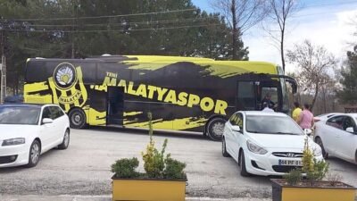 Ali Aladağ…:Malatya Olay…:
Ahlatcı Çorum FK deplasmanına giderken Yeni Malatyaspor kafilesini