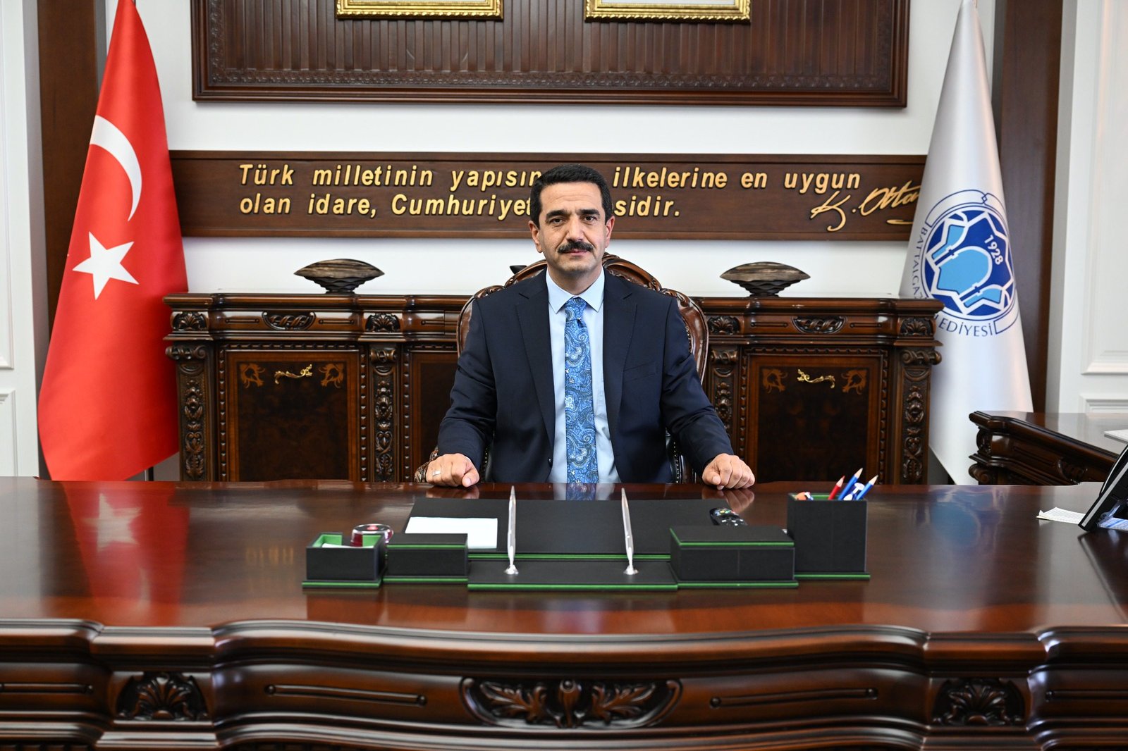 Ali Aladağ…:Malatya Olay…:
Battalgazi Belediye Başkanı Bayram Taşkın, Ramazan Bayramı dolayısıyla