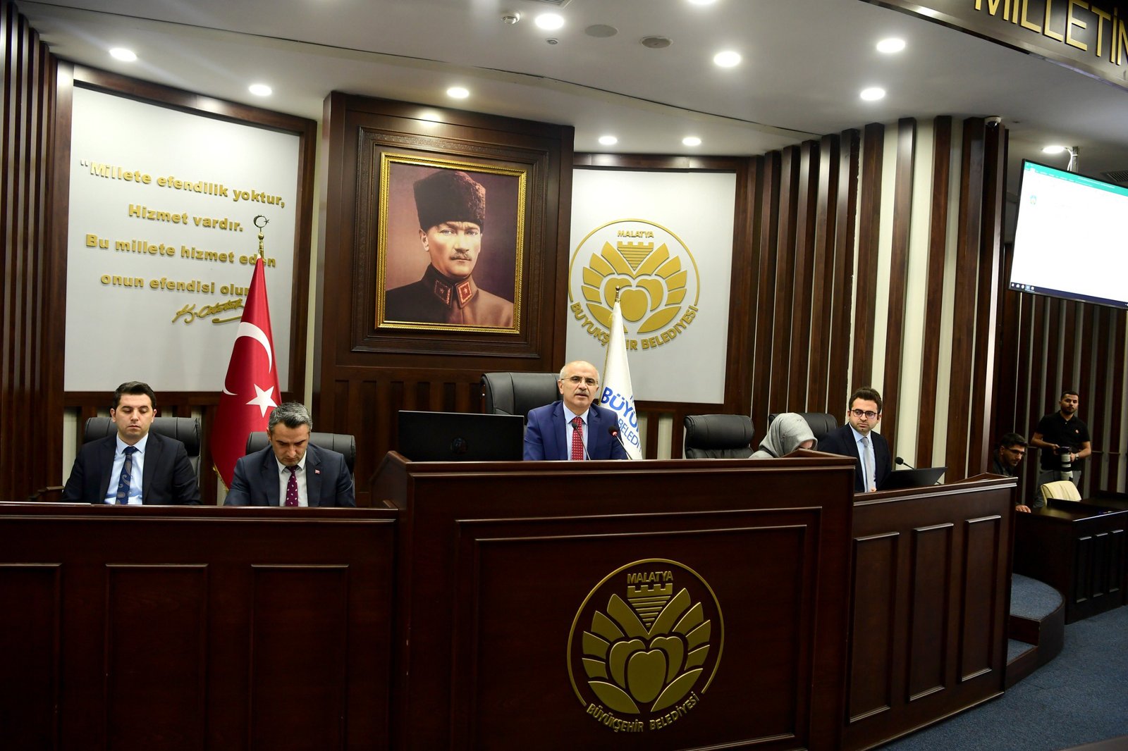 Uğur Hanbey Aladağ...:Malatya Olay...:
Büyükşehir Belediye Meclisi, Mart ayı ilk toplantısını