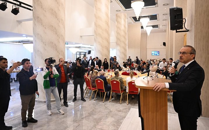 Ali Aladağ…:Malatya Olay…:
Günün anlamlı haberi...Malatya Valisi Seddar Yavuz, İl Emniyet