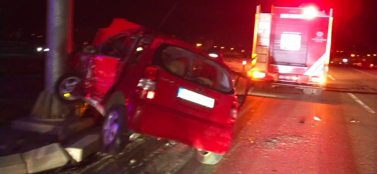 Havalimanı yolunda trafik kazası 2 kişi yaralandı 1