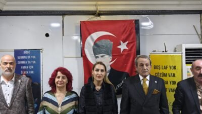 Uğur Hanbey Aladağ…:Malatya Olay…:
Malatyalı Teoman Mutlu’nun Genel Başkanlığını yaptı Yerli