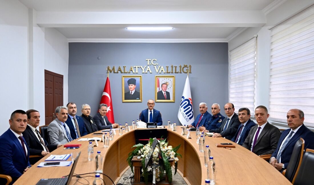 Uğur Hanbey Aladağ…:Malatya Olay…:
Son dakika…Sıcak haber…Üniversite Güvenlik Toplantısı, Vali Seddar