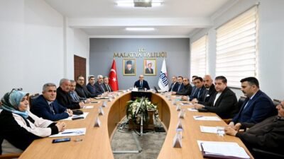 Ali Aladağ…:Malatya Olay...:
Malatya'da iş arayanların sayısında düşüş var...Çalışma ve İş