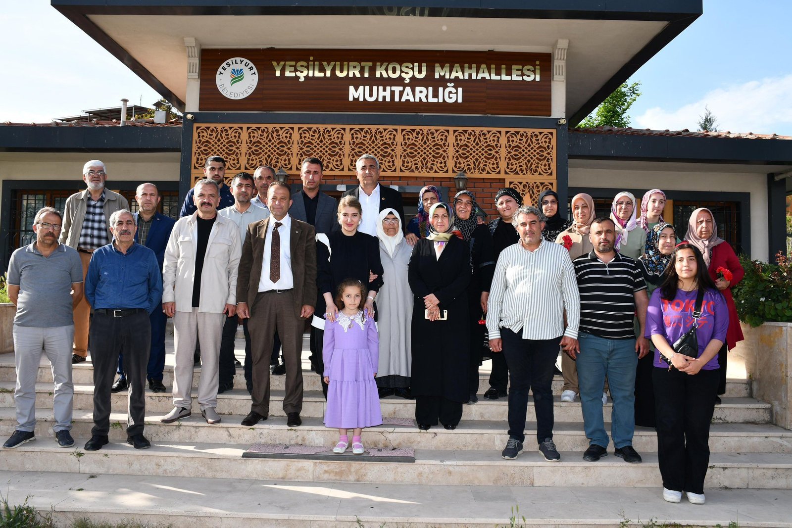 Yıllar Sonra Koşu Mahallesi Milletvekili olarak Halkın Vekili Ölmeztoprak’ı ağırladı 10 Yıllar Sonra Koşu Mahallesi Milletvekili olarak Halkın Vekili Ölmeztoprak’ı ağırladı 9