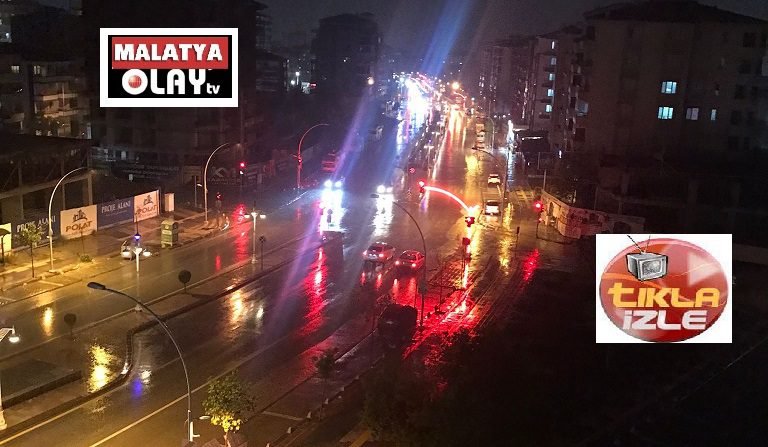 Malatya’da yağmurlu gece 1