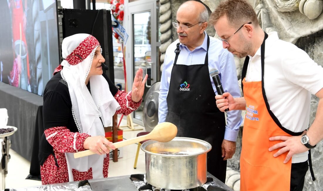 Başkan Er, Önlüğü Giyip Mutfağımız Vegan ve Vejetaryen Mutfağının Öncüsüdür dedi Uğur Hanbey Aladağ…:Malatya Olay Haber…:
Bu yıl 4’üncüsü düzenlenen ve 21-27