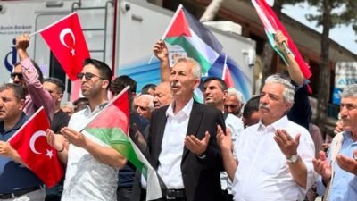 Ali Aladağ…:Malatya Olay Haber...:
Malatya Arapgir’de, Gazze’deki saldırılarda hayatını kaybeden şehitler