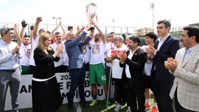 Uğur Hanbey Aladağ…:Malatya Olay…:
Günün güzel haberi…Yeni Malatyaspor’un küme düşüp kenti