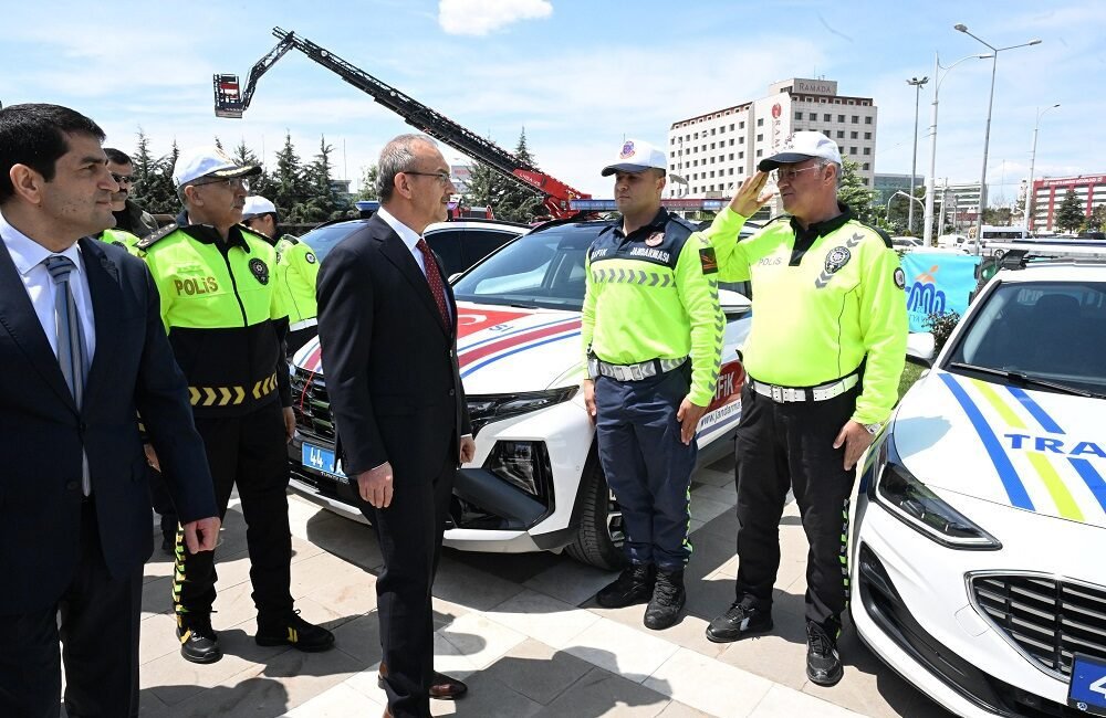 Ali Aladağ…: Malatya Olay…:
Vali Seddar Yavuz; Karayolu Trafik Haftası kapsamında,