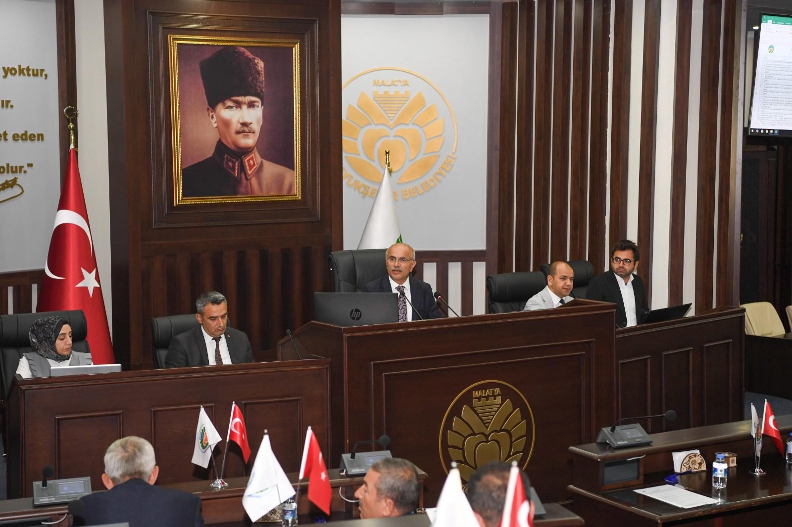 Uğur Hanbey Aladağ…:Malatya Olay Haber…:
Malatya Büyükşehir Belediye Meclisi Haziran ayı