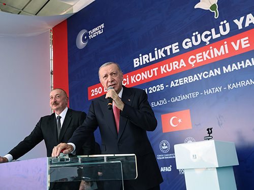 Ali Aladağ…:Malatya Olay Haber...:
Cumhurbaşkanı Recep Tayyip Erdoğan ve Azerbaycan Cumhurbaşkanı