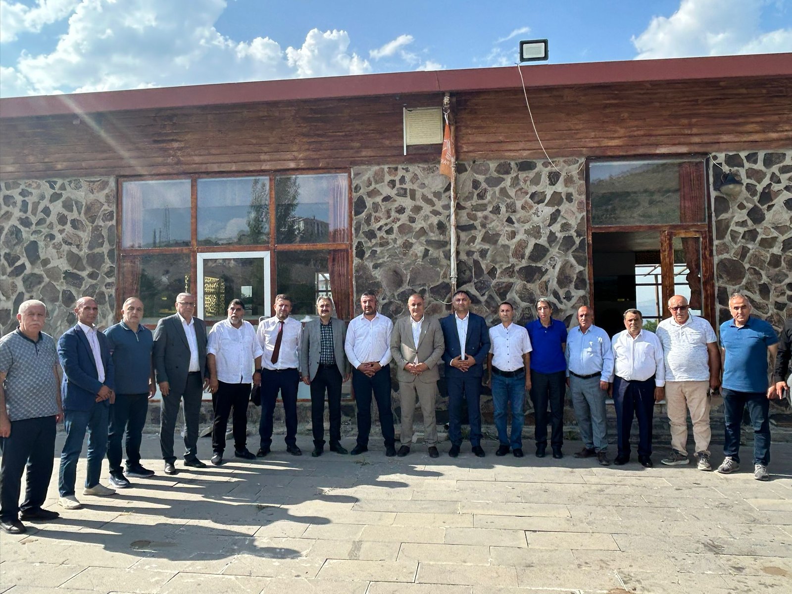 Türk Eğitim-Sen Pütürge’de Toplantı Düzenledi 8 Türk Eğitim-Sen Pütürge’de Toplantı Düzenledi 7