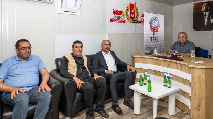 Uğur Hanbey Aladağ…:Malatya Olay Haber…:
Malatya Büyükşehir Belediye Başkanı Sami Er,