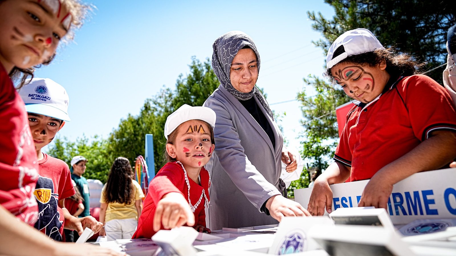 Uğur Hanbey Aladağ…:Malatya Olay Haber…:
Battalgazi Belediyesi, “Aile Yılı” kapsamında Yaygın