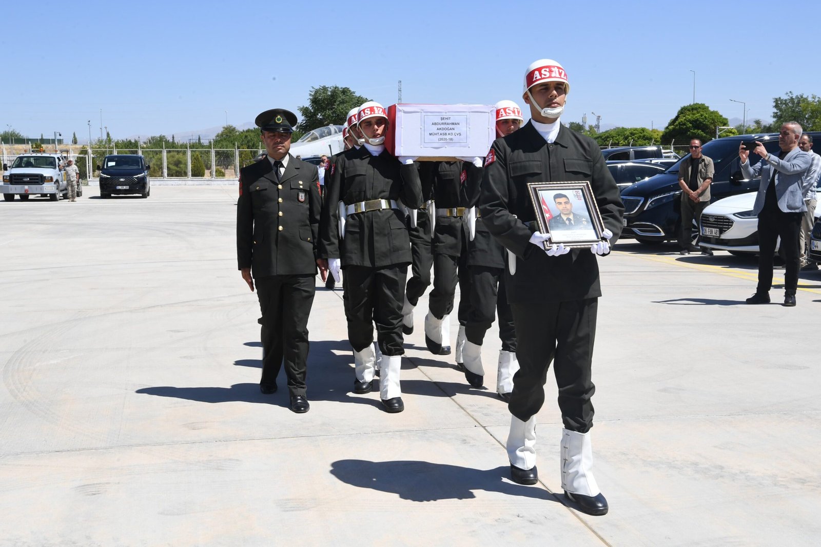 Malatya Şehidini Hava Limanında Karşıladı 3