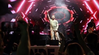 Ali Aladağ…: Malatya Olay Haber…:
Hayranları Sinan Akçil ile coştu…Darende tarihi