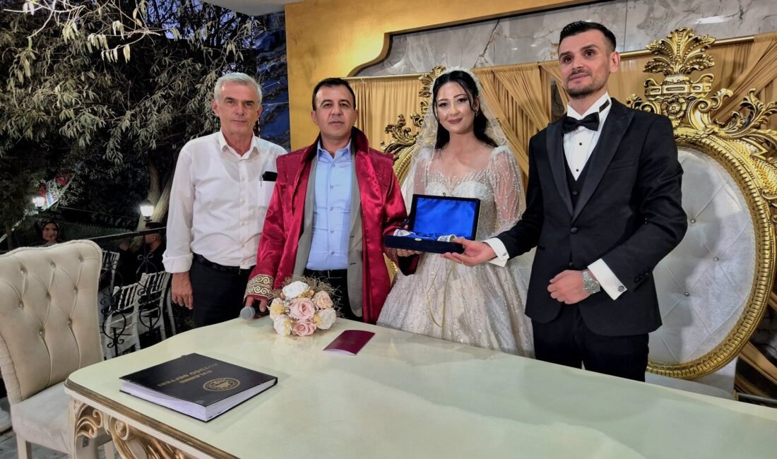 Ali Aladağ…:Malatya Olay Haber…:
Pütürge Belediyesi Basın ofisinden görevli Hilal ile