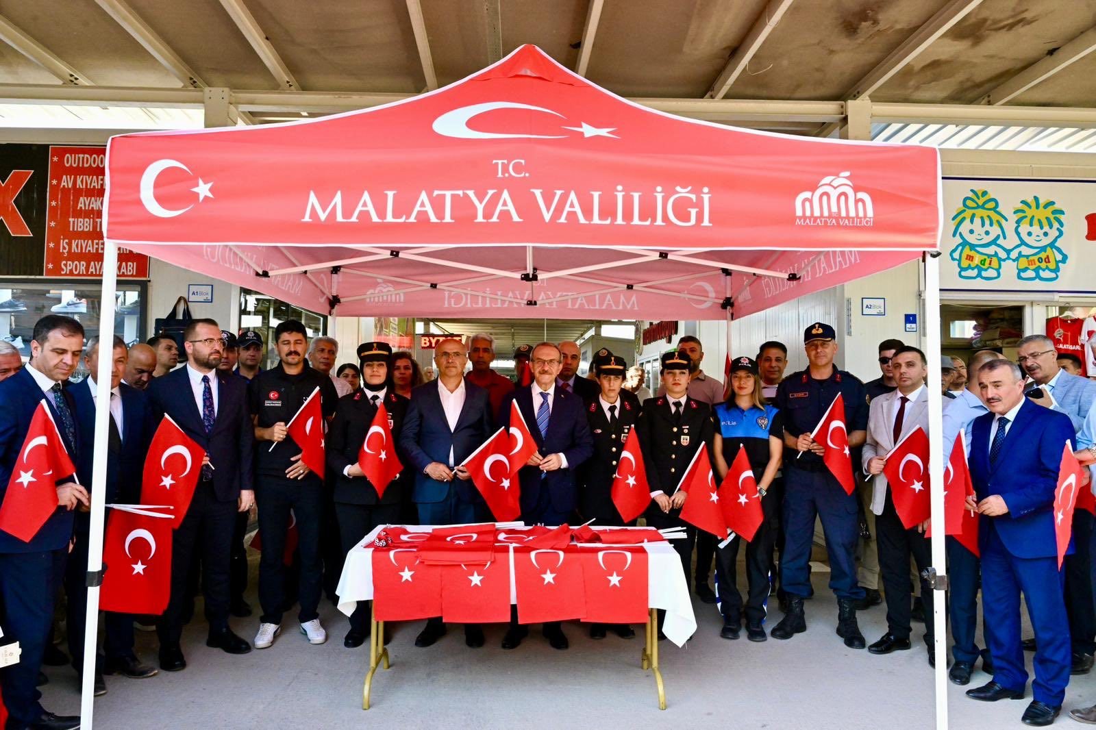 Ali Aladağ…: Malatya Olay Haber…:
Günün öne çıkan gündemi...Her yan ay-yıldızlı