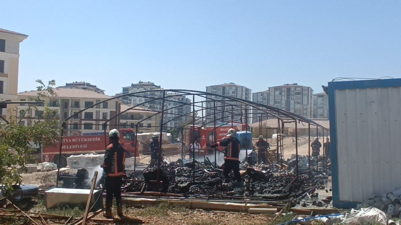 Ali Aladağ…: Malatya Olay Haber…:
Son dakika…Sıcak haber...Malatya’nın Yeşilyurt ilçesi Yakınca