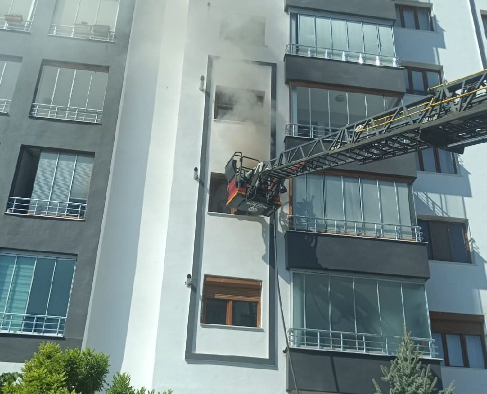 Ali Aladağ…: Malatya Olay Haber…:
Son dakika…Sıcak haber…Malatya’nın Yeşilyurt ilçesine bağlı