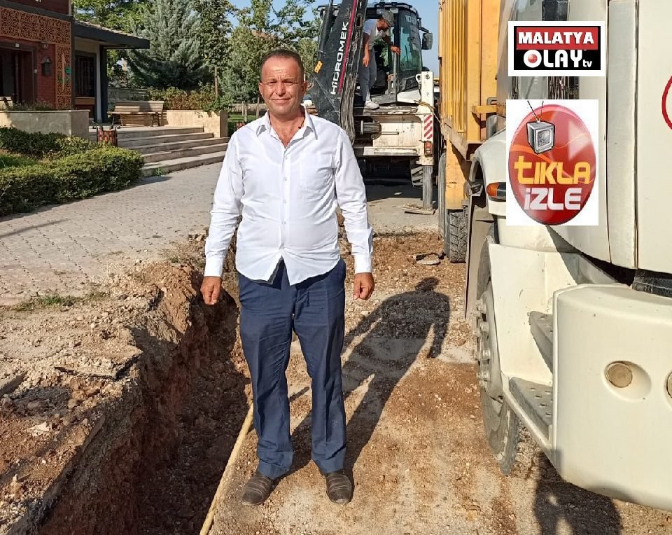 Arı gibi çalışan Muhtar içme suyu şebekesini yeniletiyor 2 Arı gibi çalışan Muhtar içme suyu şebekesini yeniletiyor 1
