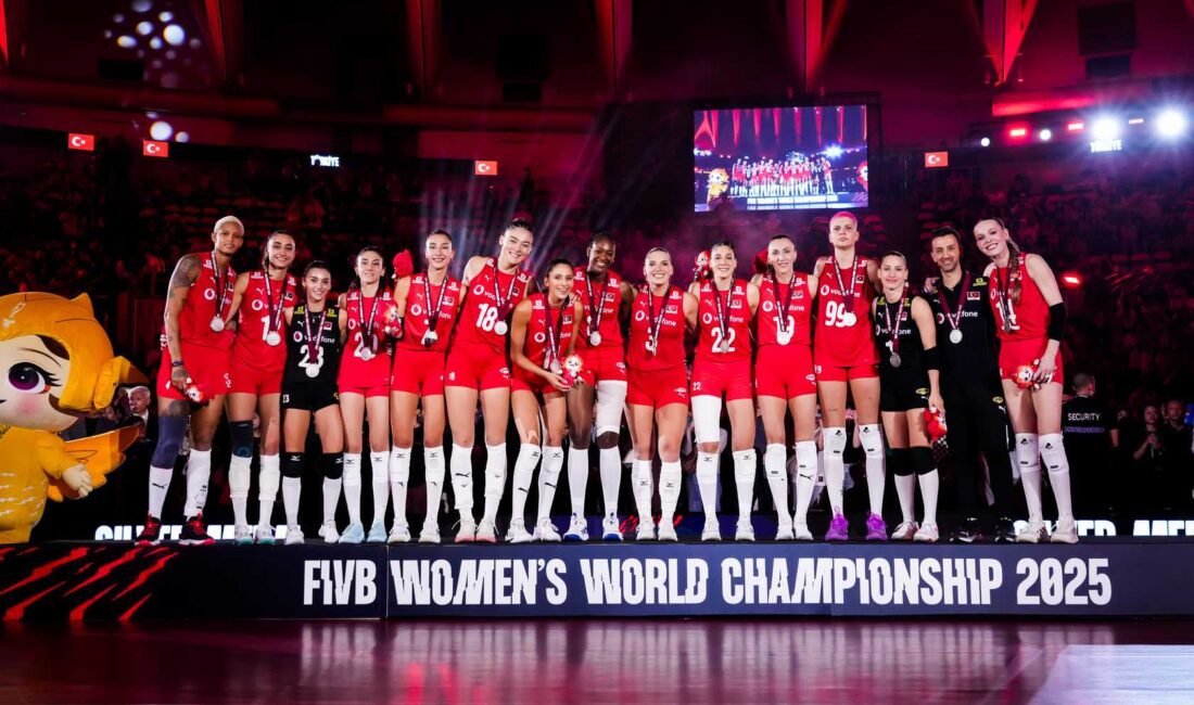 Ali Aladağ…: Malaya Olay Haber…:
A Milli Kadın Voleybol Takımımız, Tayland'da