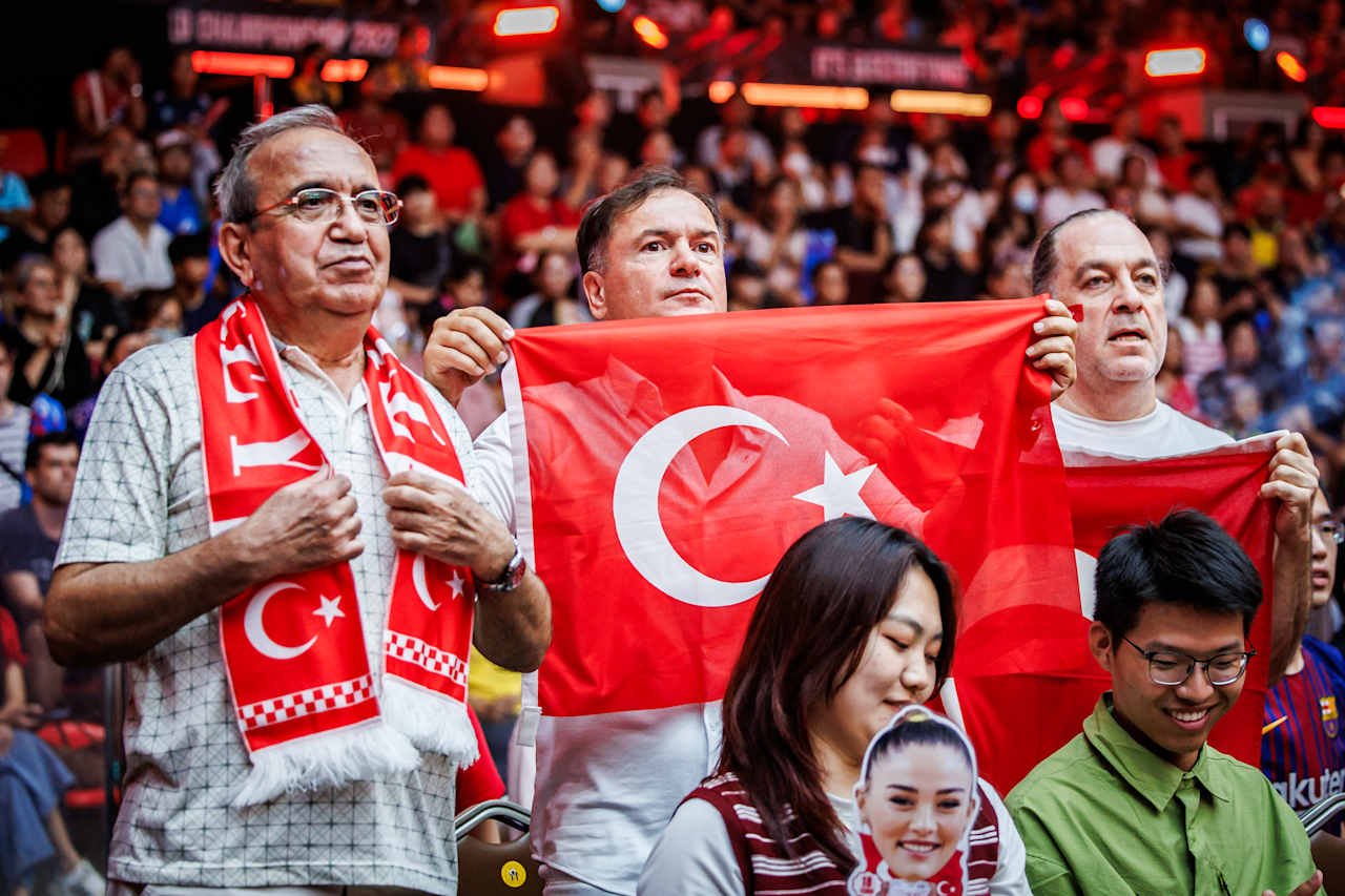 Ali Aladağ…: Malatya Olay Haber…:
Malatyalı Mehmet Akif Üstündağ'la tarih yazılıyor.....A