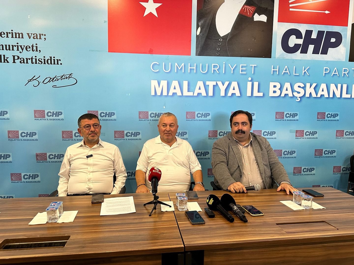 Ali Aladağ…: Malatya Olay Haber…:
CHP Milletvekili Veli Ağbaba, Cumhurbaşkanı Erdoğan’ın