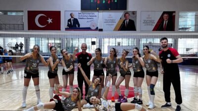 Tebrikler Nicer Hotel Voleybol Takımı, Sezona Galibiyetle Başladılar Tebrikler filenin