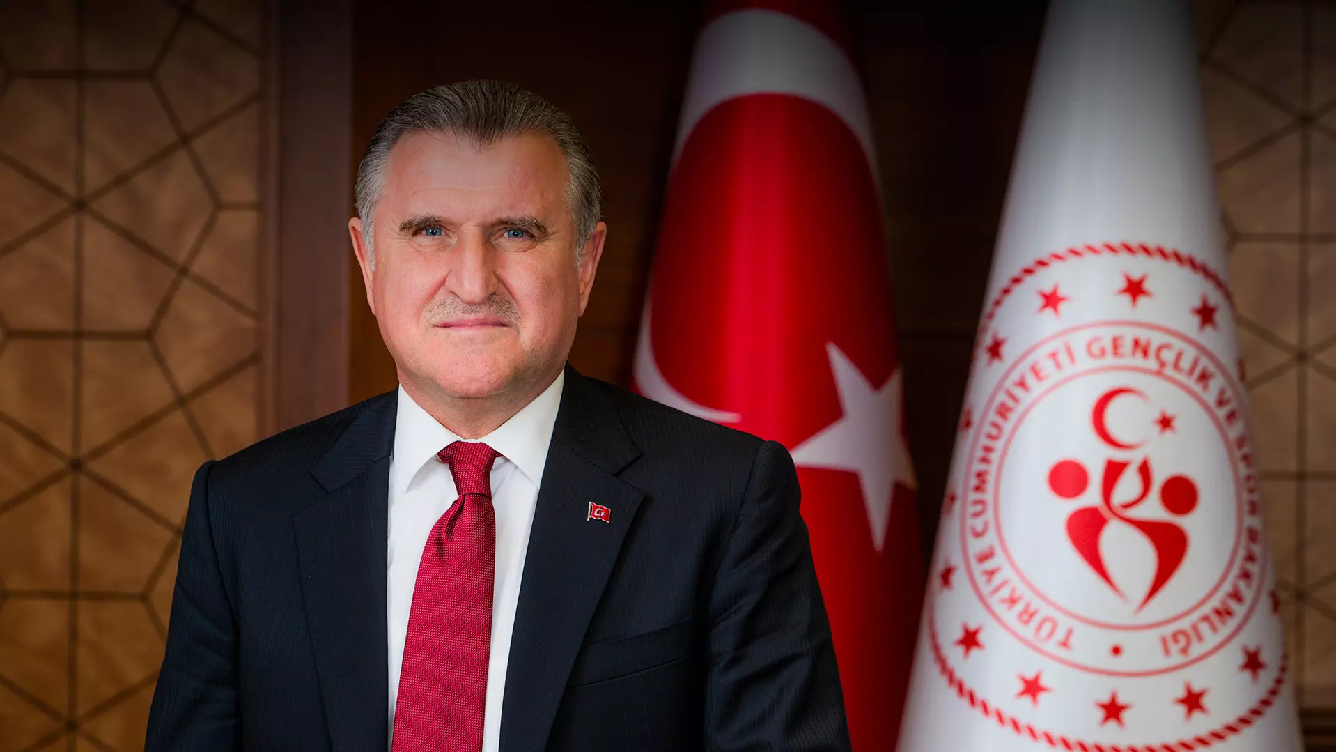 Uğur Hanbey Aladağ…:Malatya Olay Haber…:
Gençlik ve Spor Bakanı Dr. Osman
