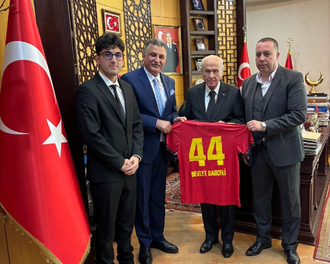 Ali Aladağ…: Malaya Olay Haber…:
Sporda günün öne çıkan haberi…Yeni Malatyaspor