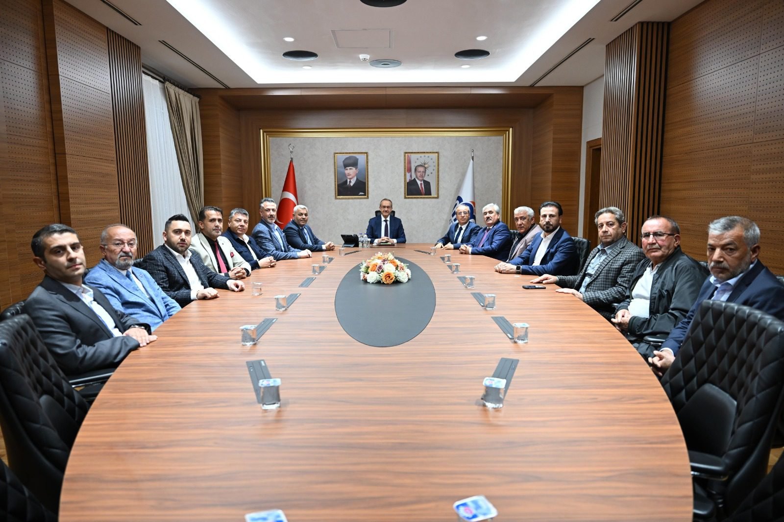 TSO heyeti Vali Seddar Yavuz ile bir araya geldi 2 TSO heyeti Vali Seddar Yavuz ile bir araya geldi 1