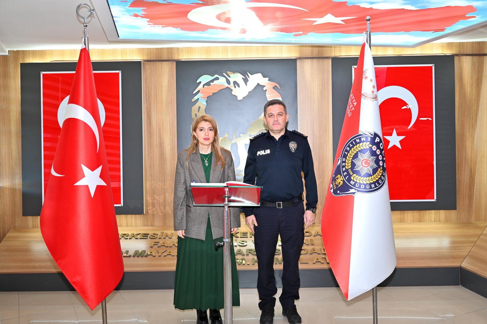 Halkın Vekili Ölmeztoprak’tan Emniyet Müdürü Ay’ı hayırlı olsun ziyareti 5 Halkın Vekili Ölmeztoprak’tan Emniyet Müdürü Ay’ı hayırlı olsun ziyareti 4