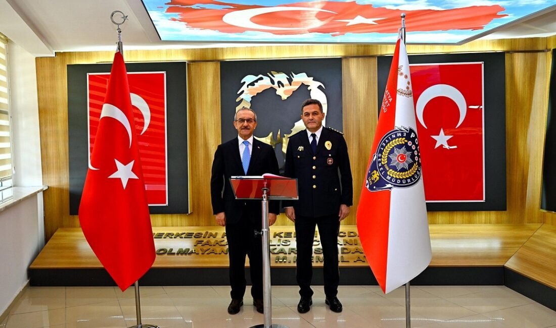 Ali Aladağ…:Malatya Olay Haber…:
Malatya Valisi Seddar Yavuz bir süre önce