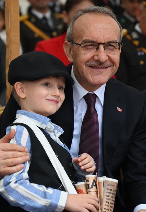 Ali Aladağ…: Malaya Olay Haber…:  
Cumhuriyetin 102’ni yılı kutlamalarında yazıyor